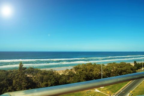 Equinox Resort - Accommodation Mermaid Beach 23