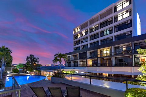 Sunshine Tower Hotel - Accommodation Mermaid Beach 3