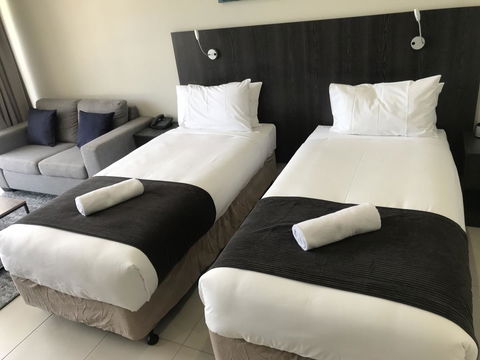 Sunshine Tower Hotel - Accommodation Mermaid Beach 10