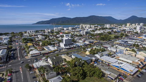 Sunshine Tower Hotel - Accommodation Mermaid Beach 2