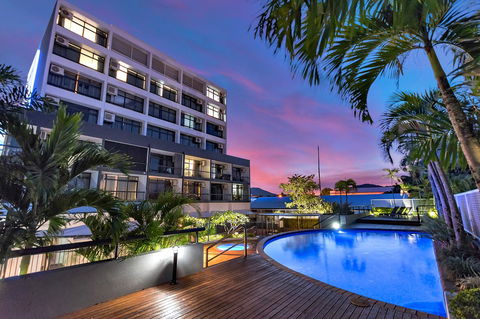 Sunshine Tower Hotel - Accommodation Mermaid Beach 0