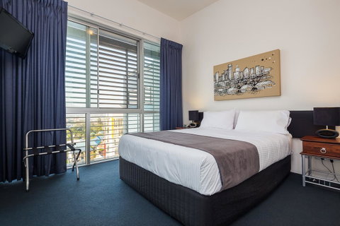 Oxygen Apartments - Accommodation Mermaid Beach 20
