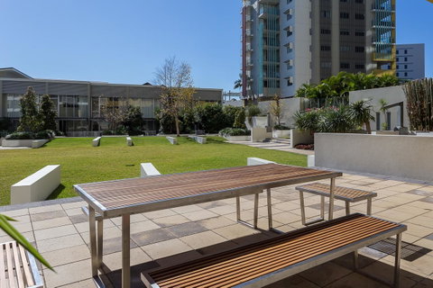 Oxygen Apartments - Accommodation Mermaid Beach 18