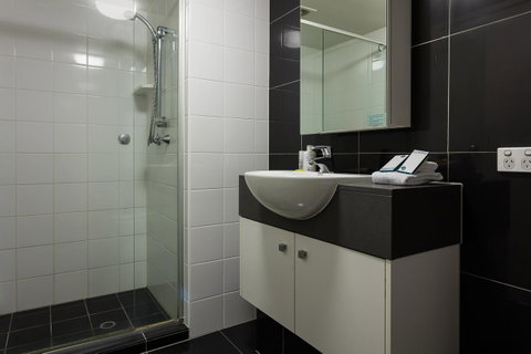 Oxygen Apartments - Accommodation Mermaid Beach 5