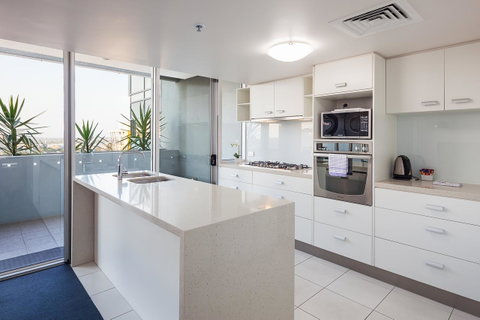 Oxygen Apartments - Accommodation Mermaid Beach 4