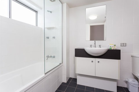 Oxygen Apartments - Accommodation Mermaid Beach 12