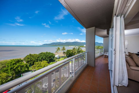 DoubleTree By Hilton Cairns - Accommodation Mermaid Beach 29