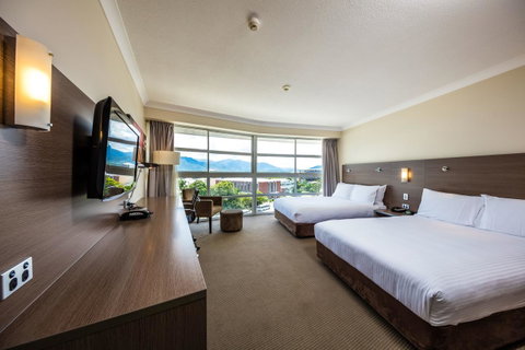 DoubleTree By Hilton Cairns - Accommodation Mermaid Beach 20