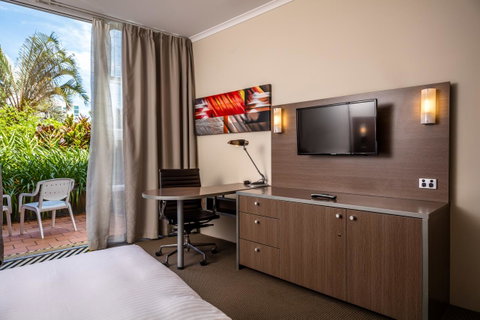 DoubleTree By Hilton Cairns - Accommodation Mermaid Beach 33
