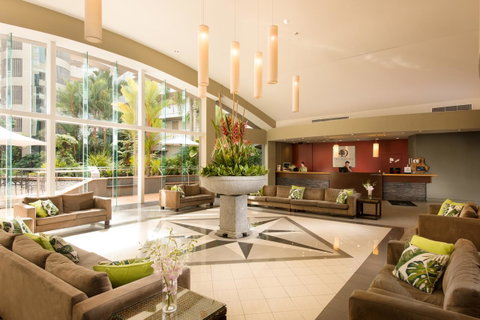 DoubleTree By Hilton Cairns - Accommodation Mermaid Beach 3