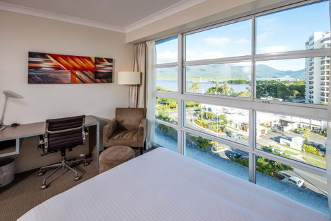 DoubleTree By Hilton Cairns - Accommodation Mermaid Beach 35