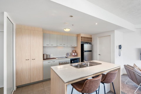 Wings Resort, Apartments And 2 Story Penthouses - We Accommodate - Accommodation Mermaid Beach 18