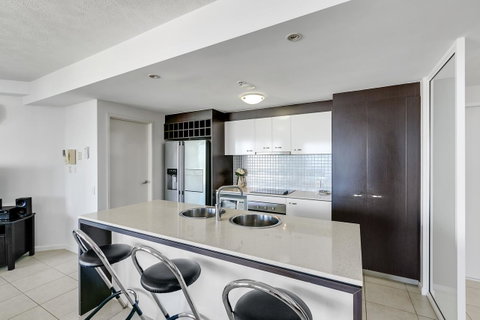 Wings Resort, Apartments And 2 Story Penthouses - We Accommodate - Accommodation Mermaid Beach 36