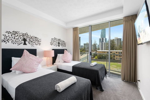 Wings Resort, Apartments And 2 Story Penthouses - We Accommodate - Accommodation Mermaid Beach 14