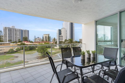 Wings Resort, Apartments And 2 Story Penthouses - We Accommodate - Accommodation Mermaid Beach 15