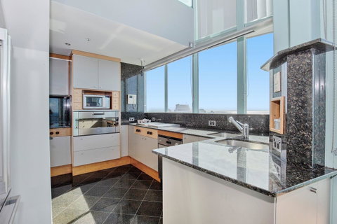 The Waterford On Main Beach - Accommodation Mermaid Beach 43