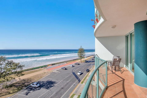 The Waterford On Main Beach - Accommodation Mermaid Beach 15