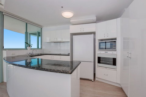 The Waterford On Main Beach - Accommodation Mermaid Beach 32