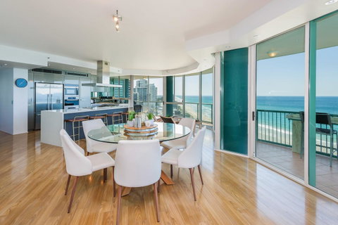 The Waterford On Main Beach - Accommodation Mermaid Beach 10