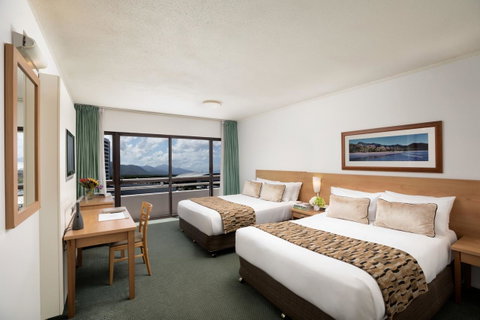 The Benson Hotel - Accommodation Mermaid Beach 6
