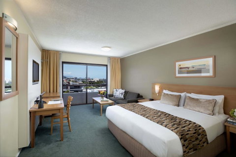 The Benson Hotel - Accommodation Mermaid Beach 7