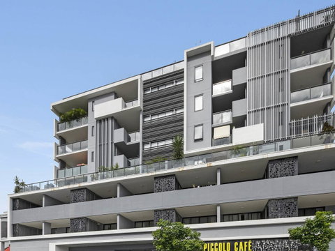 Atrio Apartments - Accommodation Mermaid Beach 4
