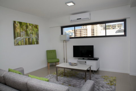 Atrio Apartments - Accommodation Mermaid Beach 10