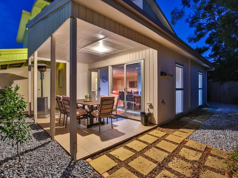 Hamilton Executive - Accommodation Mermaid Beach 5