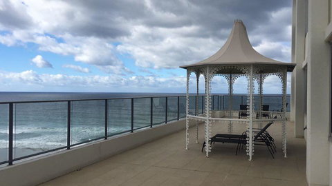 The Penthouses Apartments - Accommodation Mermaid Beach 13
