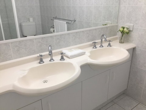 The Penthouses Apartments - Accommodation Mermaid Beach 35