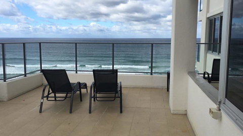 The Penthouses Apartments - Accommodation Mermaid Beach 12