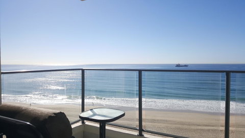 The Penthouses Apartments - Accommodation Mermaid Beach 9