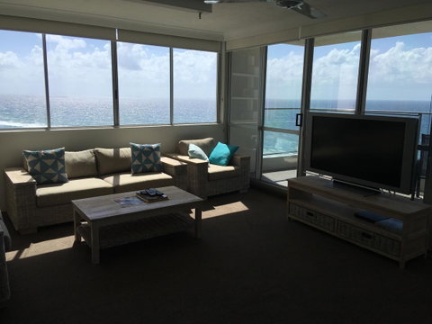 The Penthouses Apartments - Accommodation Mermaid Beach 34