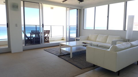 The Penthouses Apartments - Accommodation Mermaid Beach 15