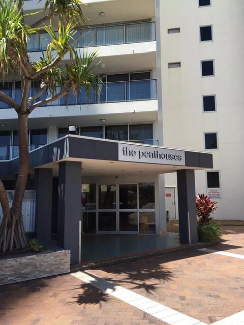 The Penthouses Apartments - Accommodation Mermaid Beach 21