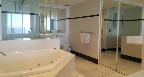 The Penthouses Apartments - Accommodation Mermaid Beach 2