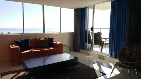 The Penthouses Apartments - Accommodation Mermaid Beach 6