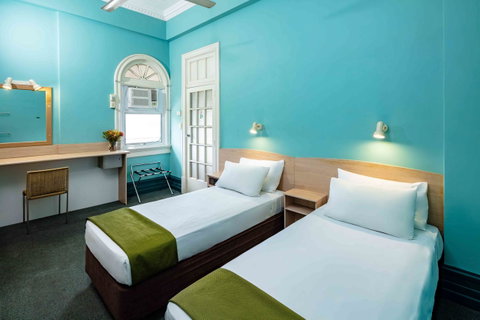 Hides Hotel - Accommodation Mermaid Beach 18