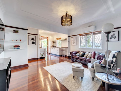 Anville Court - Accommodation Mermaid Beach 6