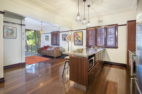 Anville Court - Accommodation Mermaid Beach 15