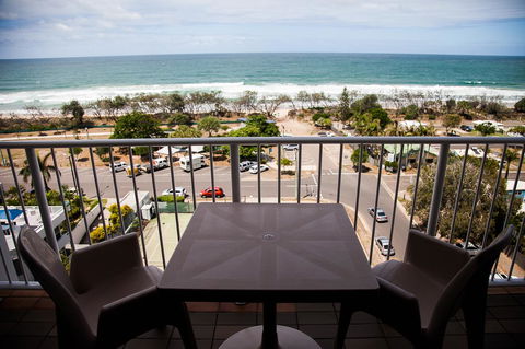 Elouera Tower - Accommodation Mermaid Beach 5