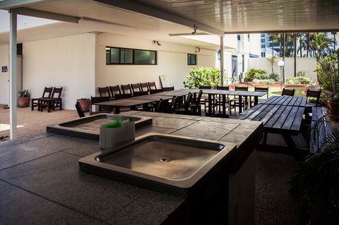 Elouera Tower - Accommodation Mermaid Beach 11