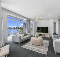 Havana Blue - Large 4 Bedroom Family Home - Accommodation Mermaid Beach