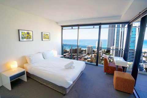 Circle On Cavill Surfers Paradise Apartments-Holiday Paradise - Accommodation Mermaid Beach 9