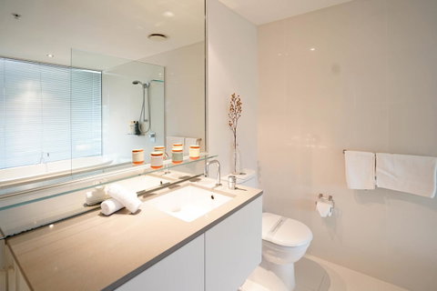Circle On Cavill Surfers Paradise Apartments-Holiday Paradise - Accommodation Mermaid Beach 0
