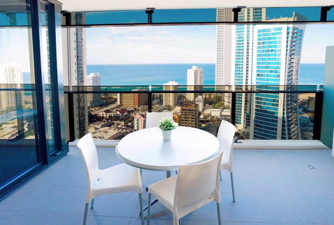 Circle On Cavill Surfers Paradise Apartments-Holiday Paradise - Accommodation Mermaid Beach 2
