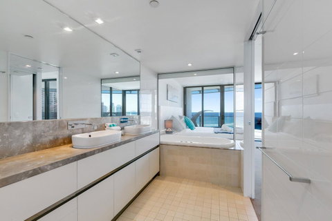 Soul 2 & 3 Bedroom Ocean View - We Accommodate - Accommodation Mermaid Beach 21