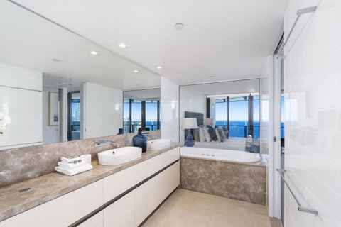 Soul 2 & 3 Bedroom Ocean View - We Accommodate - Accommodation Mermaid Beach 9