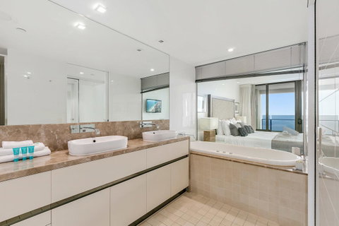 Soul 2 & 3 Bedroom Ocean View - We Accommodate - Accommodation Mermaid Beach 2