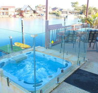 Waterside Resort Style - Accommodation Mermaid Beach